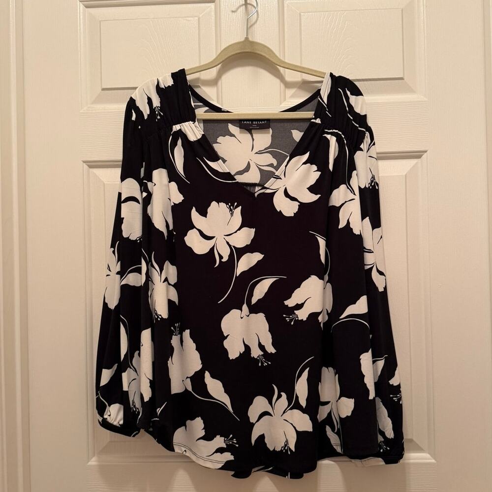 Lane Bryant Black & White Floral Top, Sz 18/20